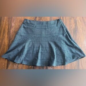 NWT LOFT Houndstooth Mini Skirt Black Gray Size 2